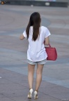 长发 牛仔短裤美腿高跟靓妹